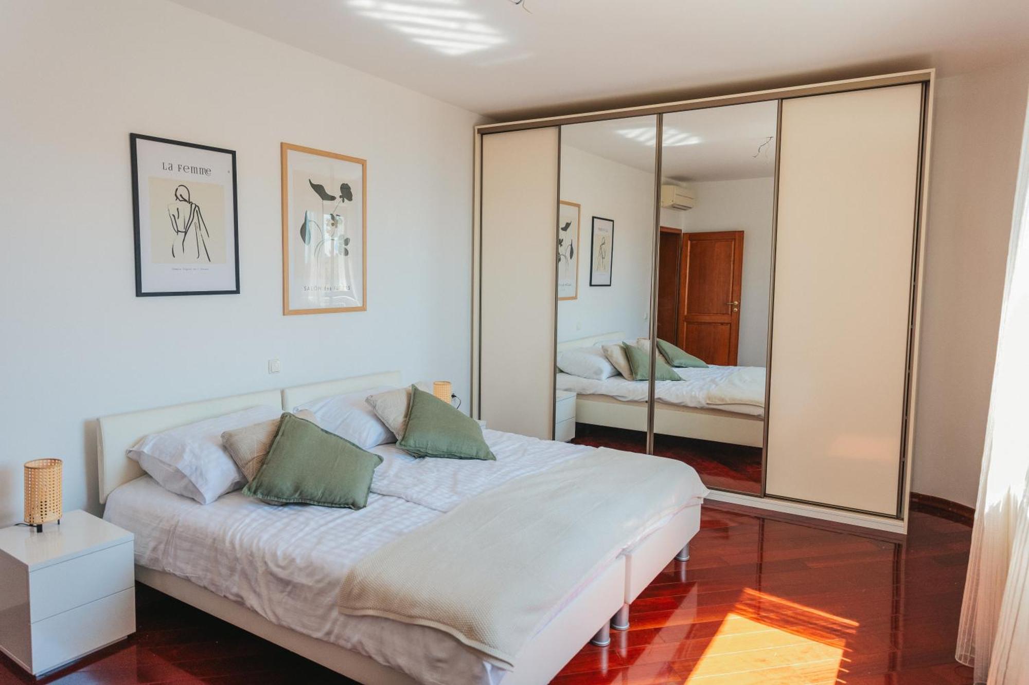 Villa Calista Icici Bagian luar foto