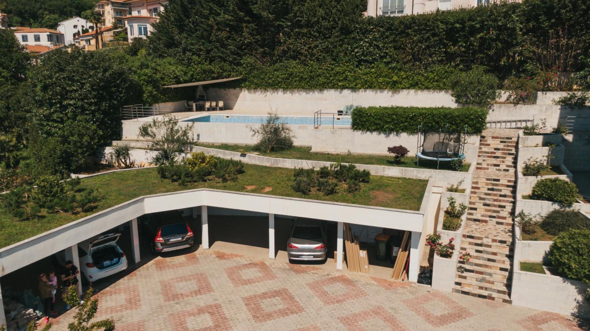 Villa Calista Icici Bagian luar foto