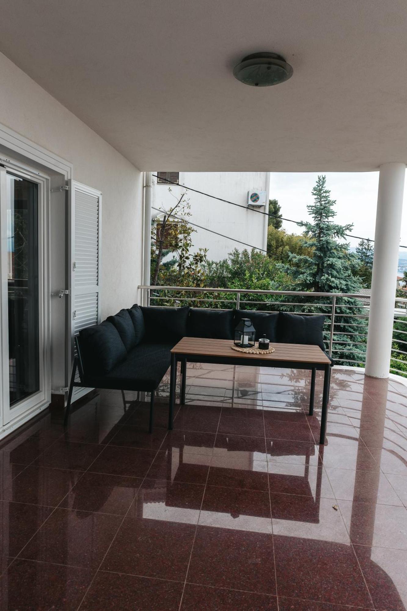Villa Calista Icici Bagian luar foto